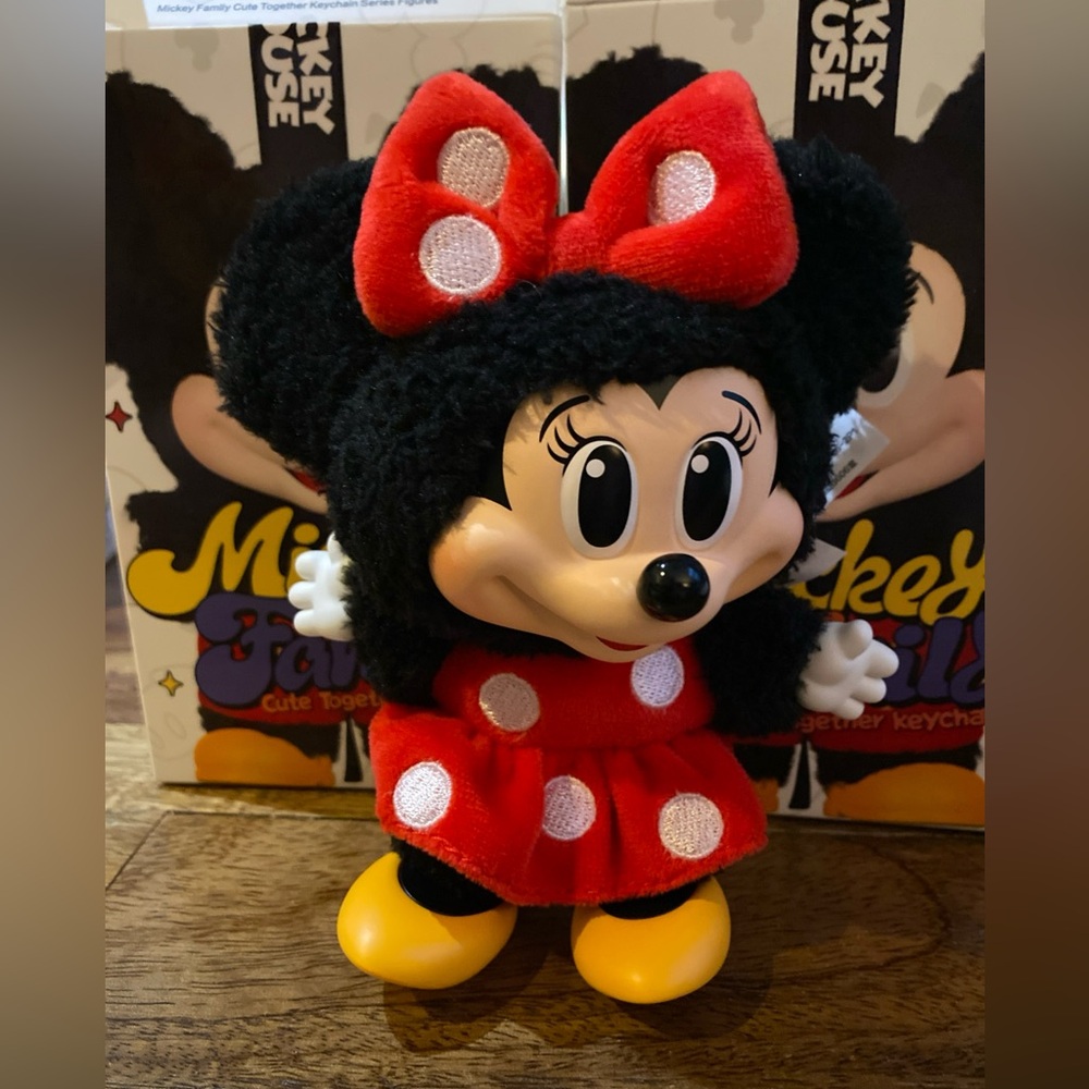Mickey family cute together plush key chain pop mart Minnie Mouse